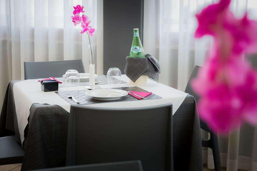 Kleopatra Design Hotel Νάπολη Εστιατόριο φωτογραφία